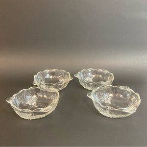 Vintage glass bowls set of 4 🍇
